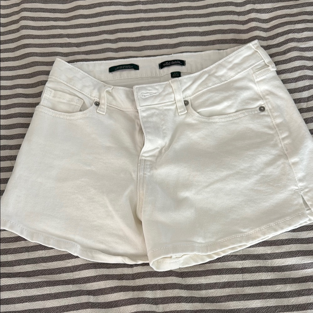 White Women's Denim Shorts - Unbranded